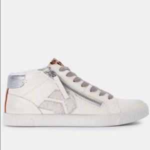 DOLCE VITA ZONYA SNEAKERS IN WHITE MULTI PLUSH